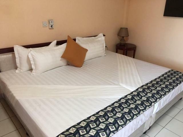 קומסי Mikaddo City Inn מראה חיצוני תמונה